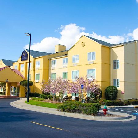 Eagles Nest Inn Стейтсборо Экстерьер фото